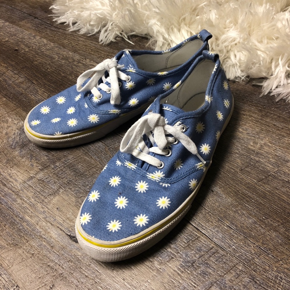 Daisy Sneakers